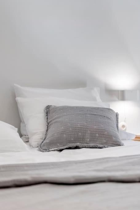 Nomade Vibrant Living Loft Apartment Ermoupoli Ngoại thất bức ảnh
